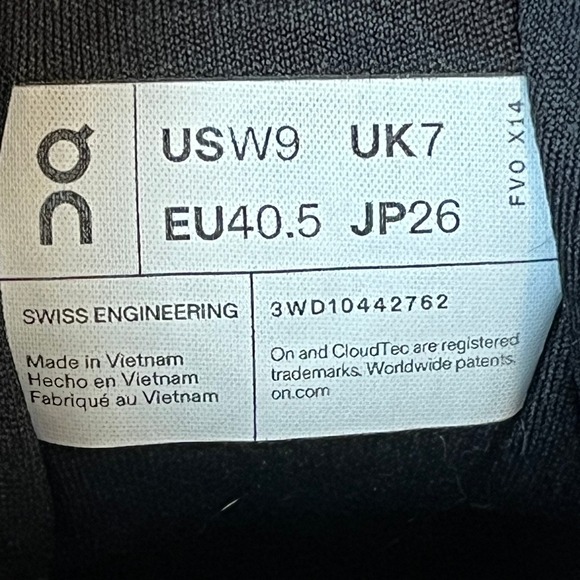 ON Running CloudSurfer Road Running Shoes Iron Glacier Womens 9 UK 7 EU 40.5 - Picture 10 of 10